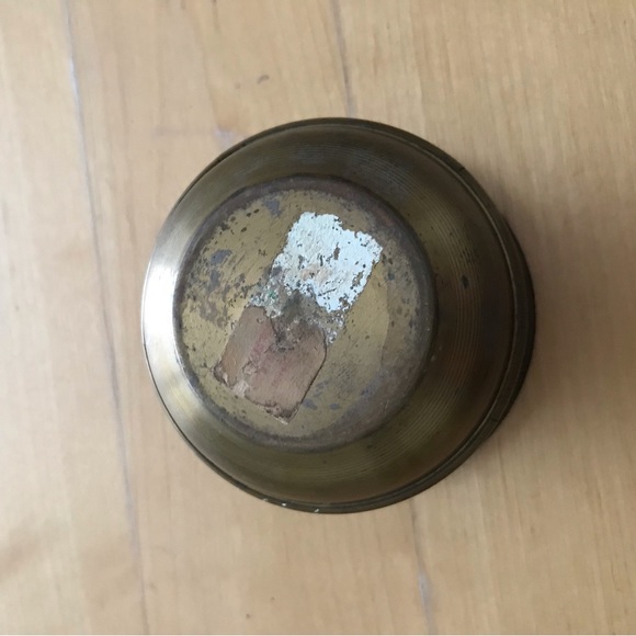 Vintage brass small spittoon or planter - Picture 4 of 6